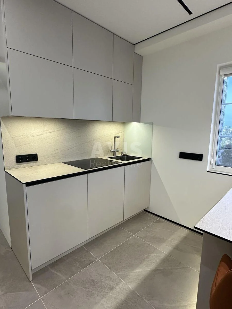 1k apartment vul. Myhajla Maksymovycha 24В