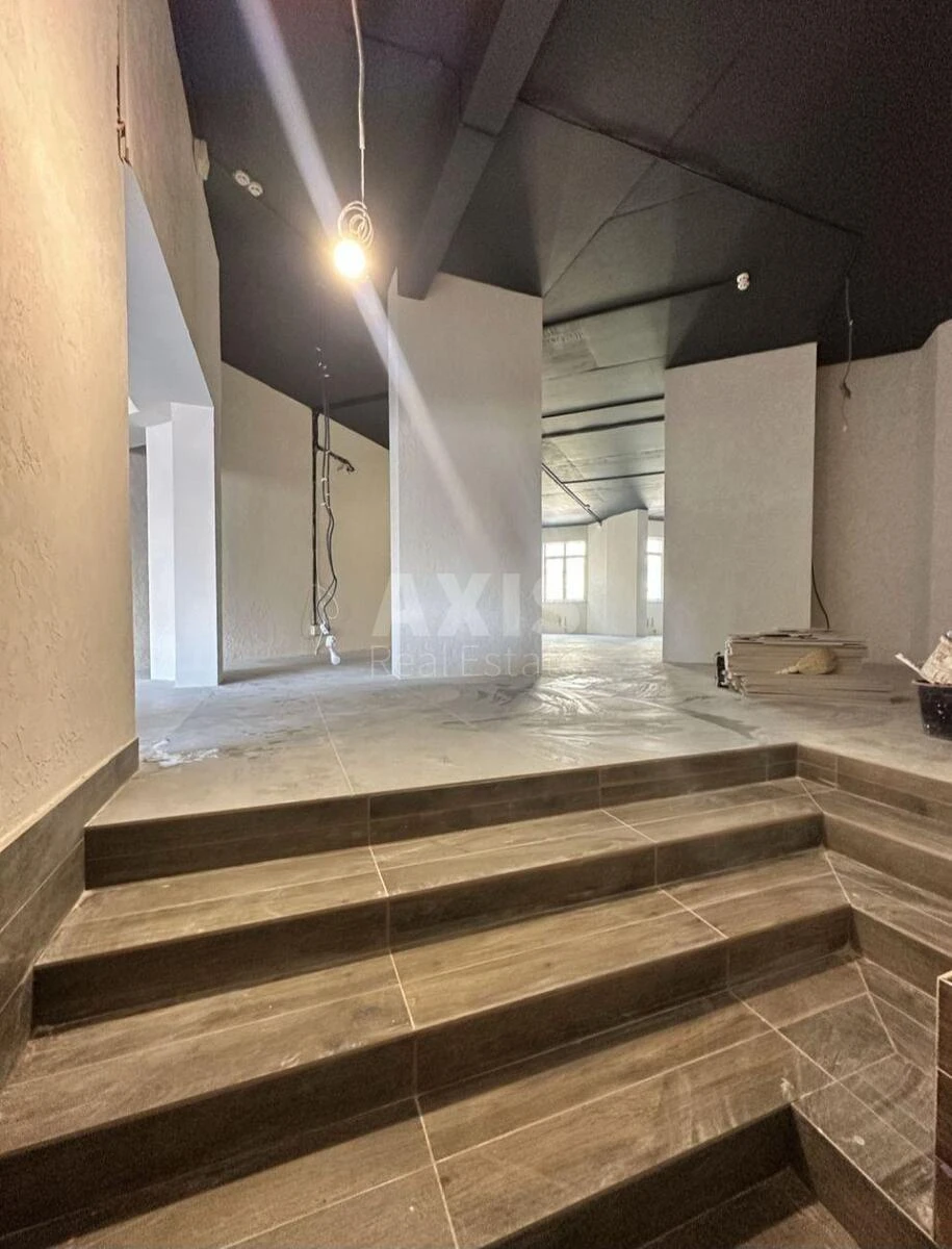 Объект торговли ул. Вышгородская 45, 120м2656942