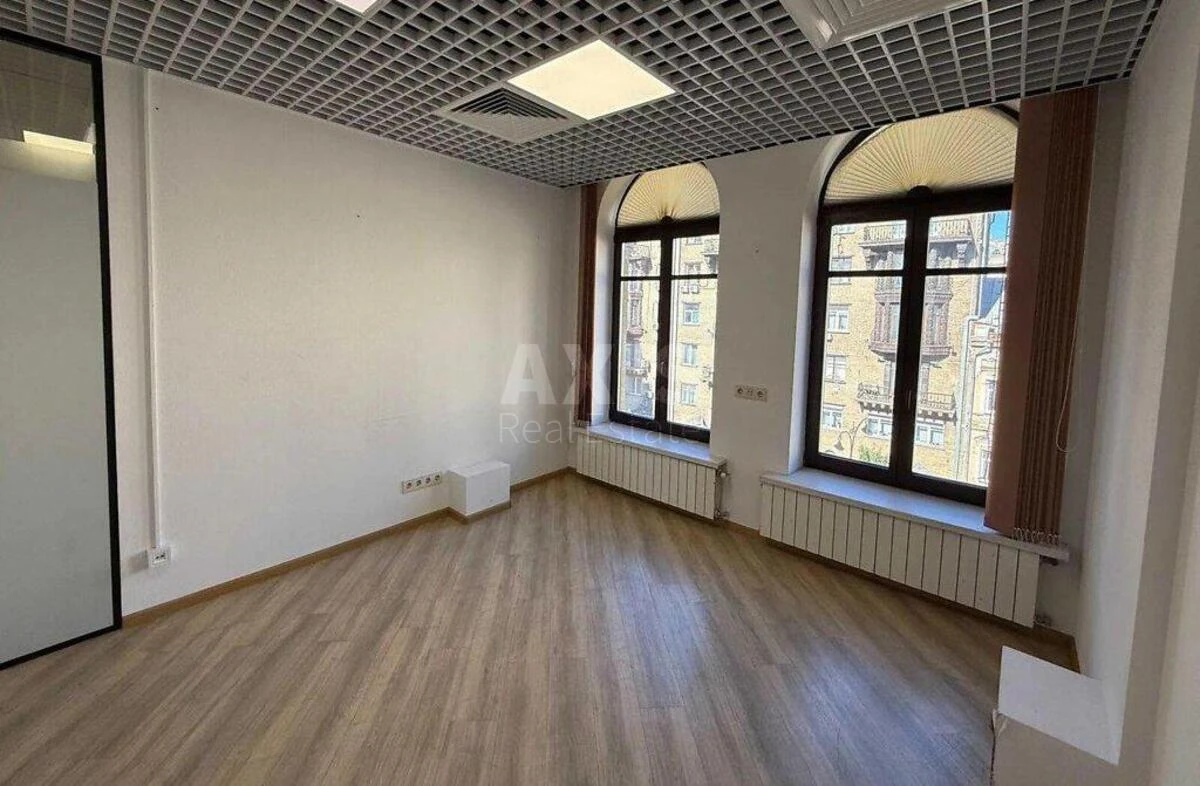 Office vul. Basejna 2А, 644m2651144