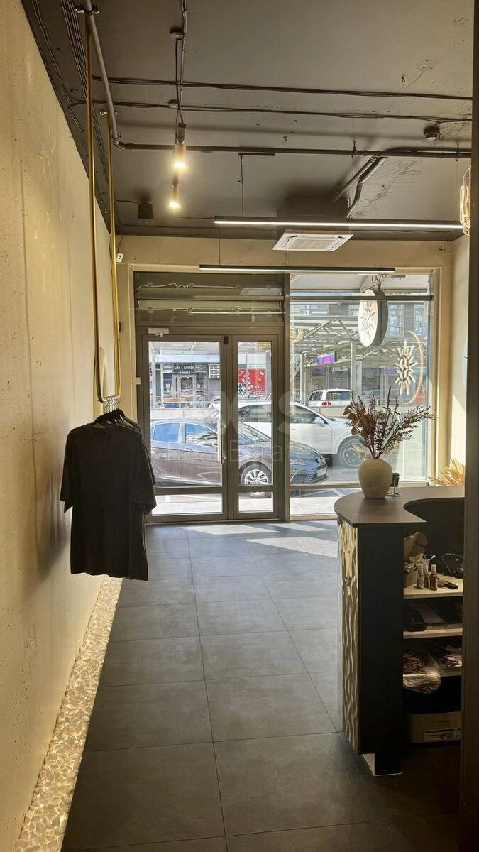 Объект торговли ул. Трускавецкая 2А, 65м262095