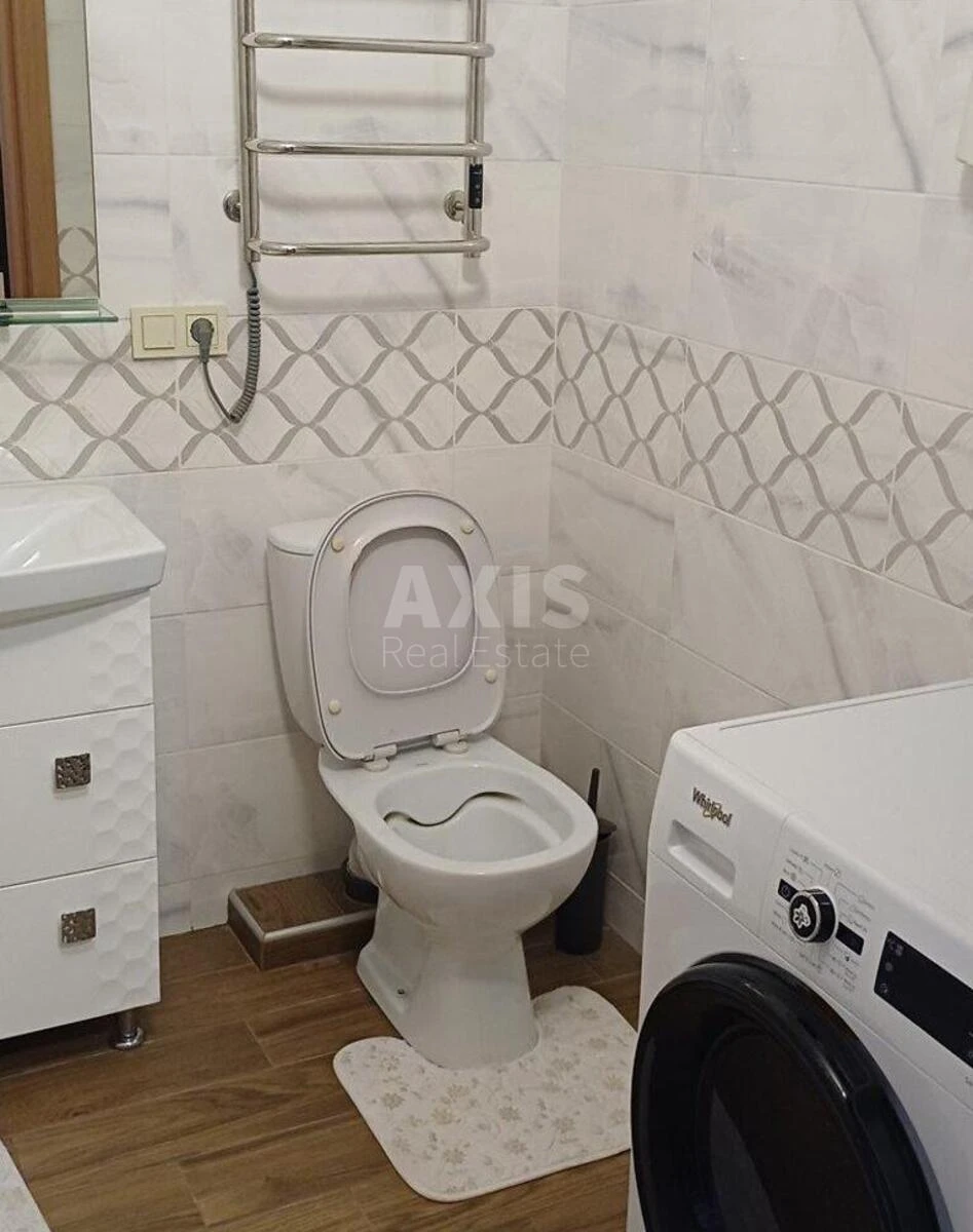 2к квартира ул. Александра Олеся 4716758