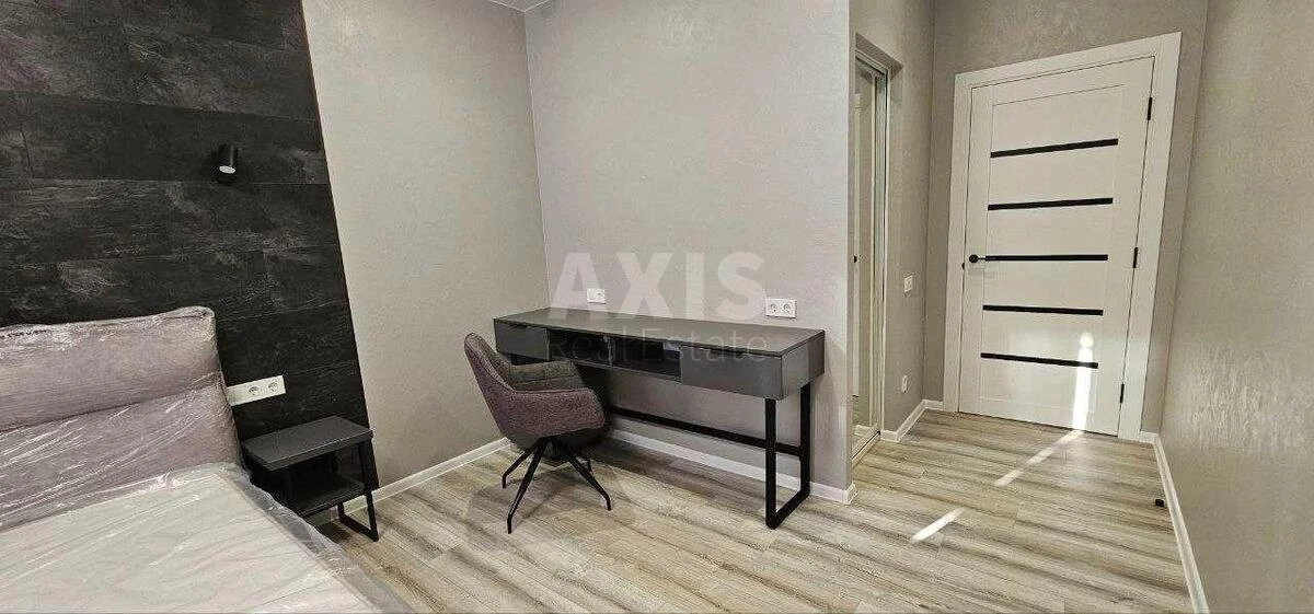 1k apartment pr-t Berestejskij 67652445