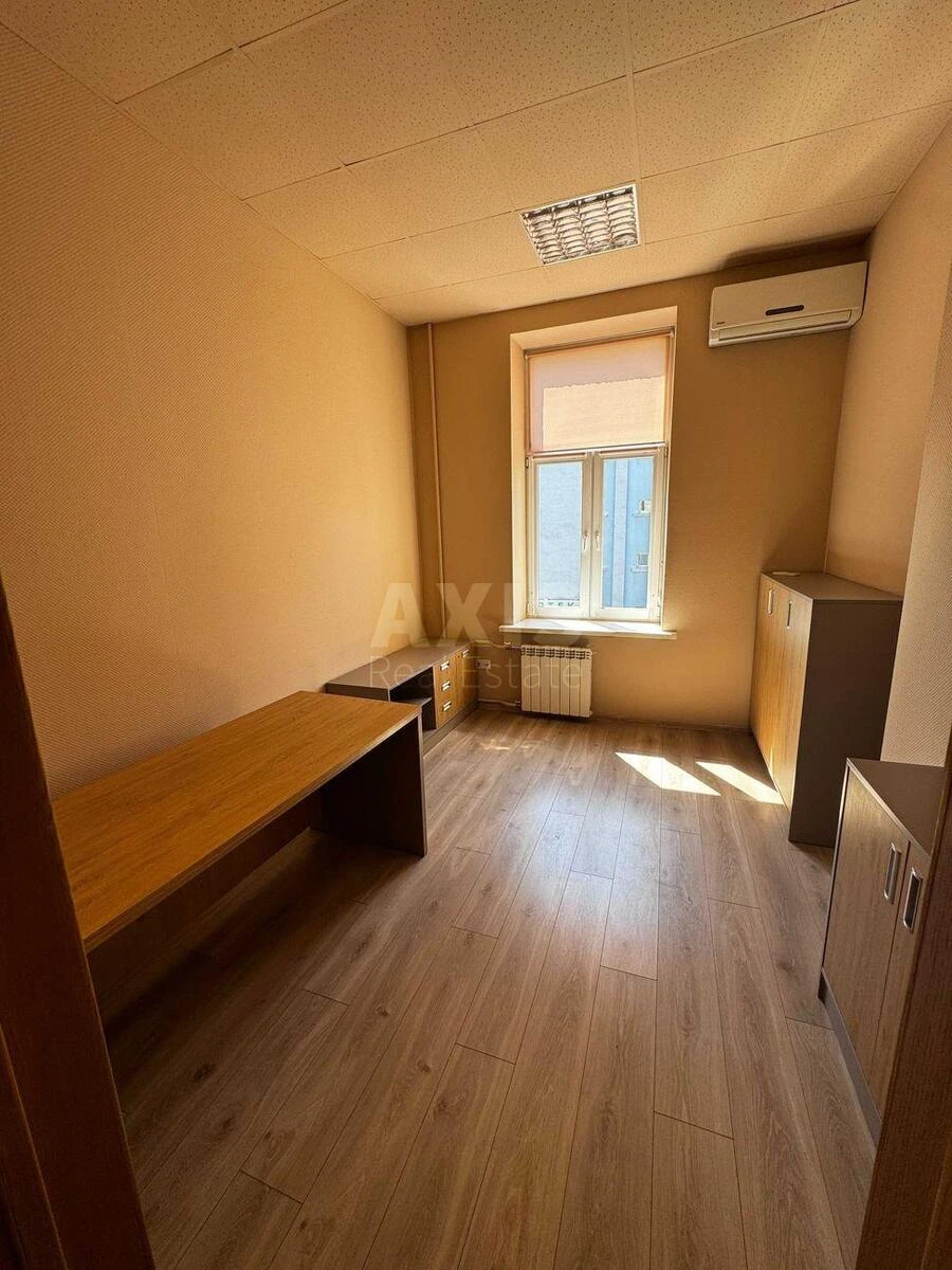 Офис ул. Александра Конисского 82, 280м27146313