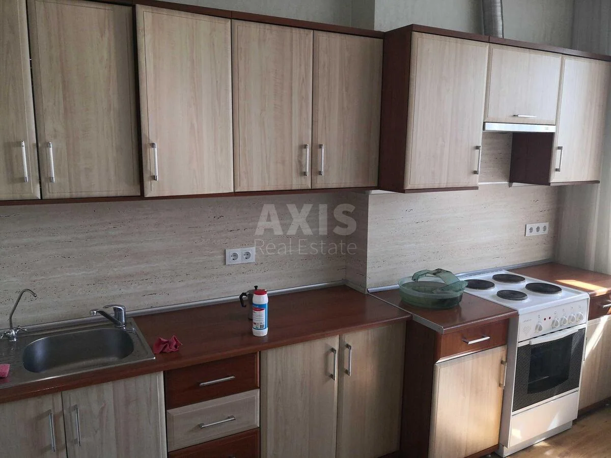 3k apartment vul. Gradyns'ka 7