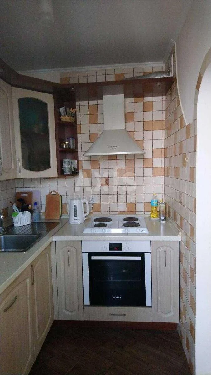 3k apartment vul. Bal'zaka Onore de 4А