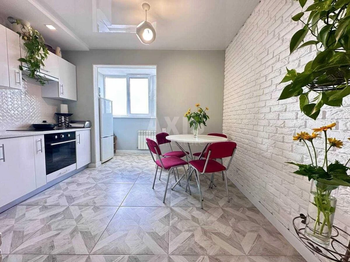 1k apartment vul. Doncja Myhajla 2Б700532