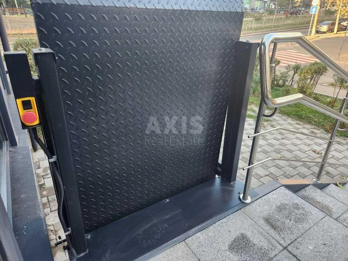 Объект торговли бул. Приймаченко Марии 4, 70м2672265