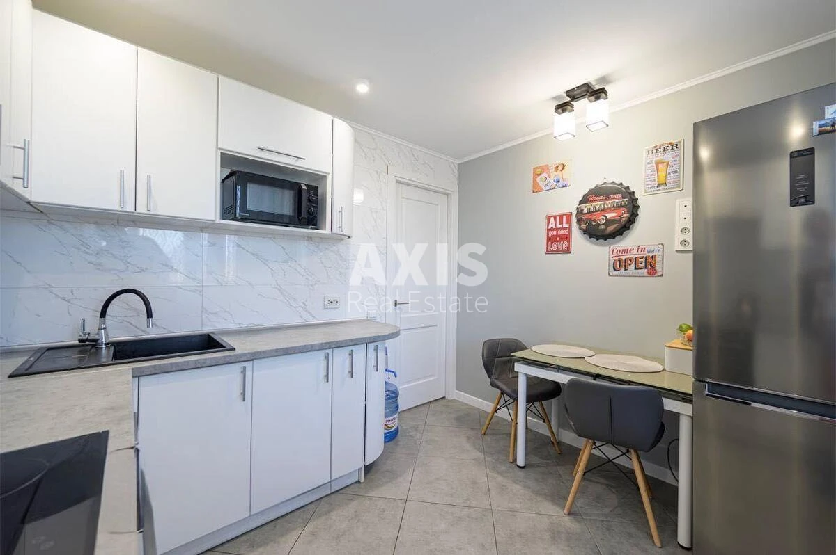 1k apartment vul. Orlovs'ka 15537740