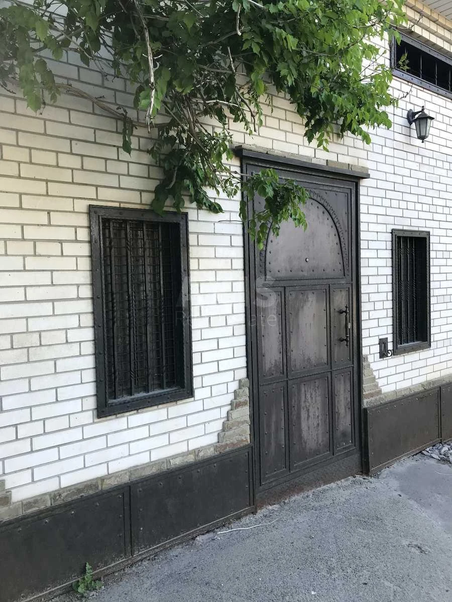 Дoм ул. Нечуя-Левицкого, 399м2, город Киев704304