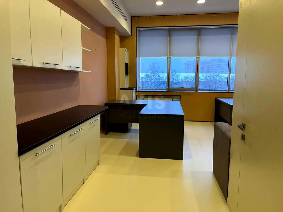 Office bul. Lepse Ivana 23, 1023m27049316