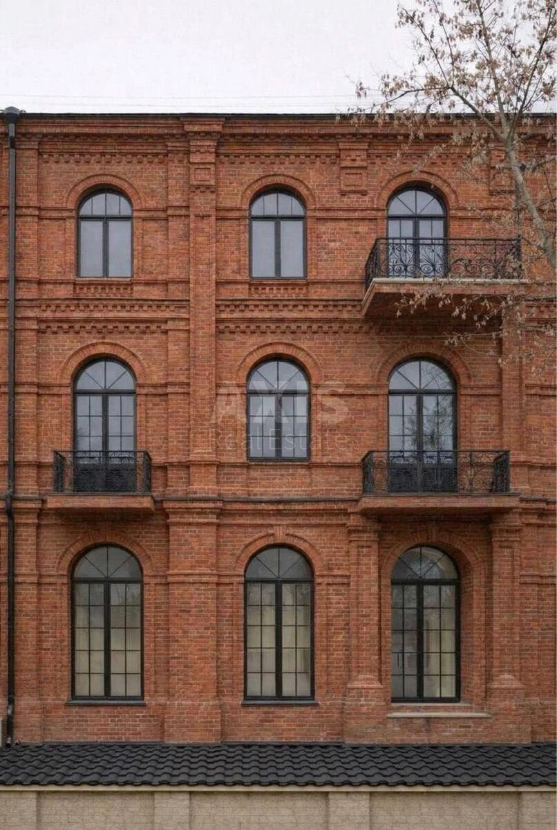 Service object vul. Jaroslaviv Val 11, 1450m2663590