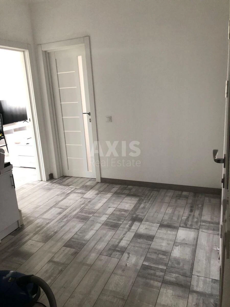2k apartment pr-t Berestejskij 55695732