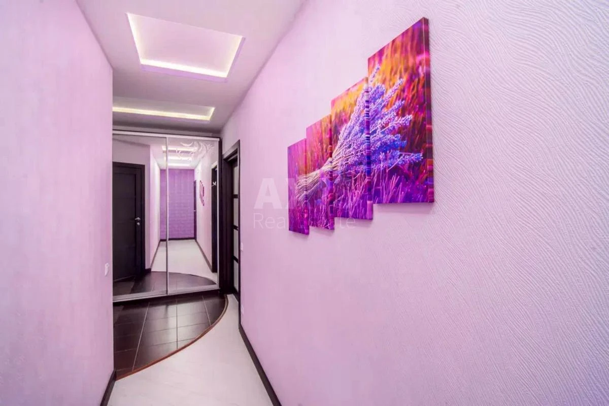 2k apartment pr-t Sobornosti 30668385