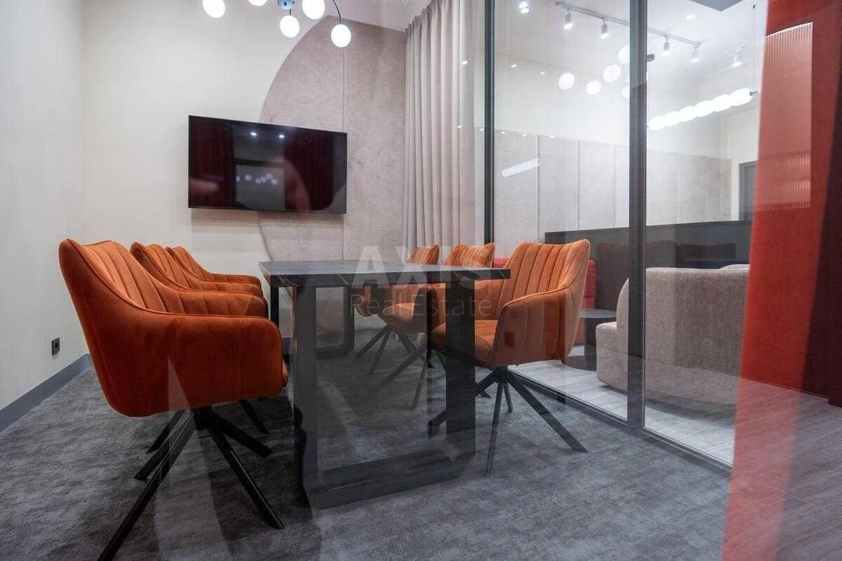 Office vul. Antonovycha 9, 125m26720011