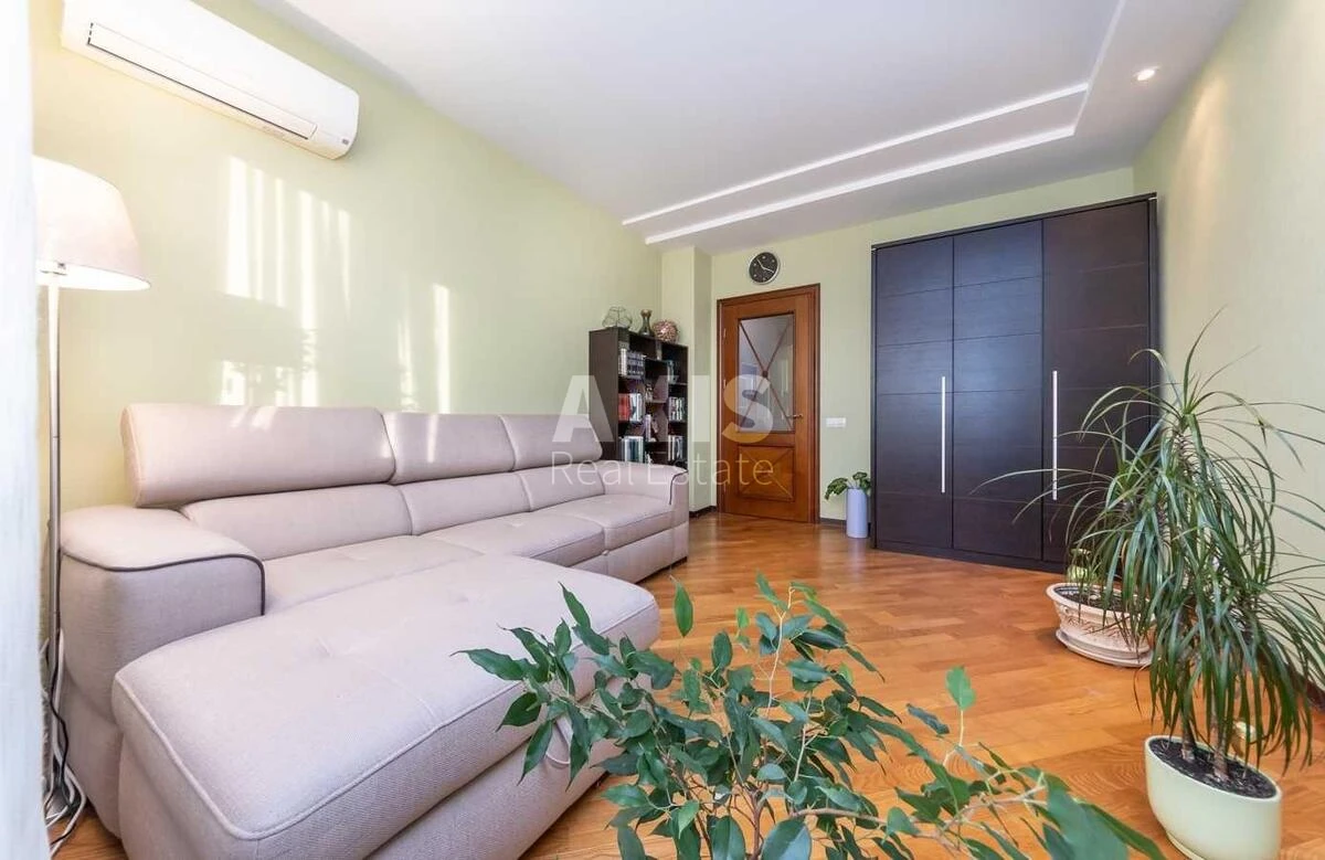 3k apartment vul. Yulia Zdanovska Seventy-five A555763