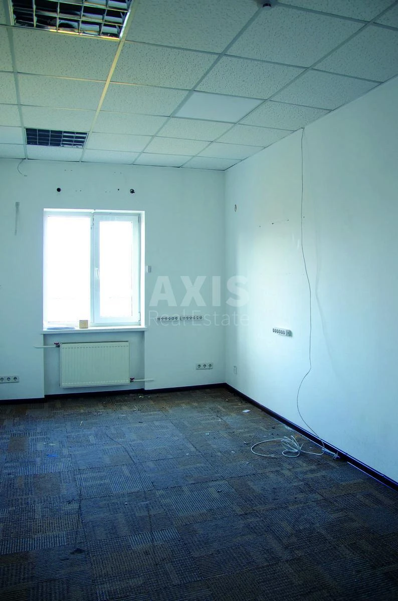 Office vul. Geroi'v Kosmosu 4, 74m2678035