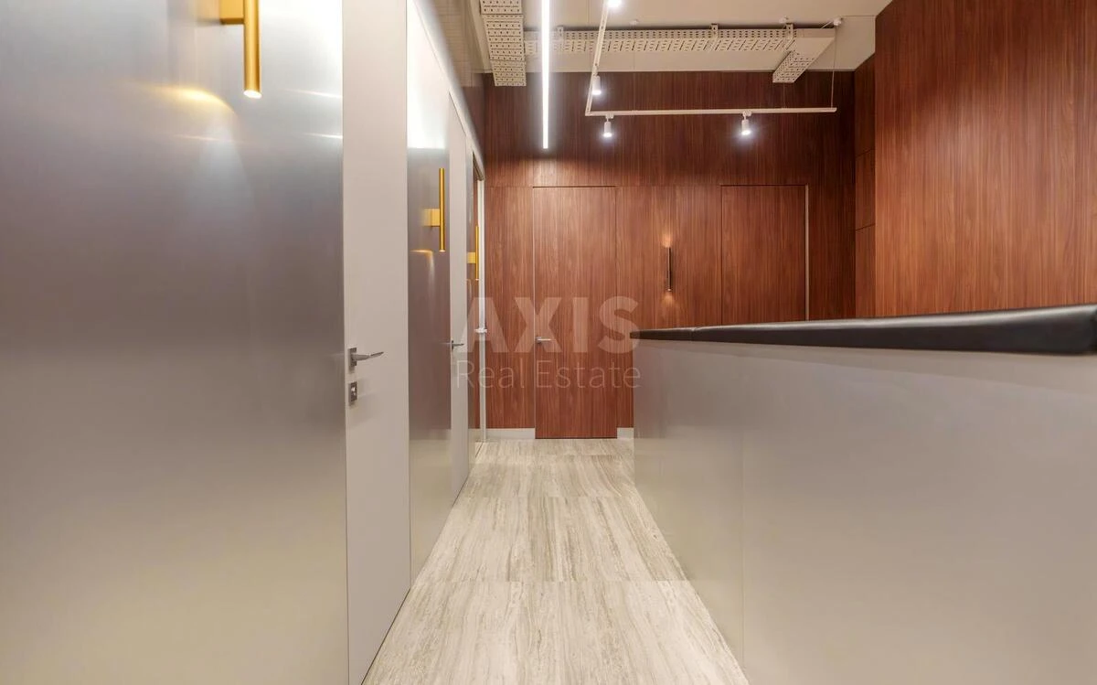 Office pr-t Berestejskij 42, 220m26792016