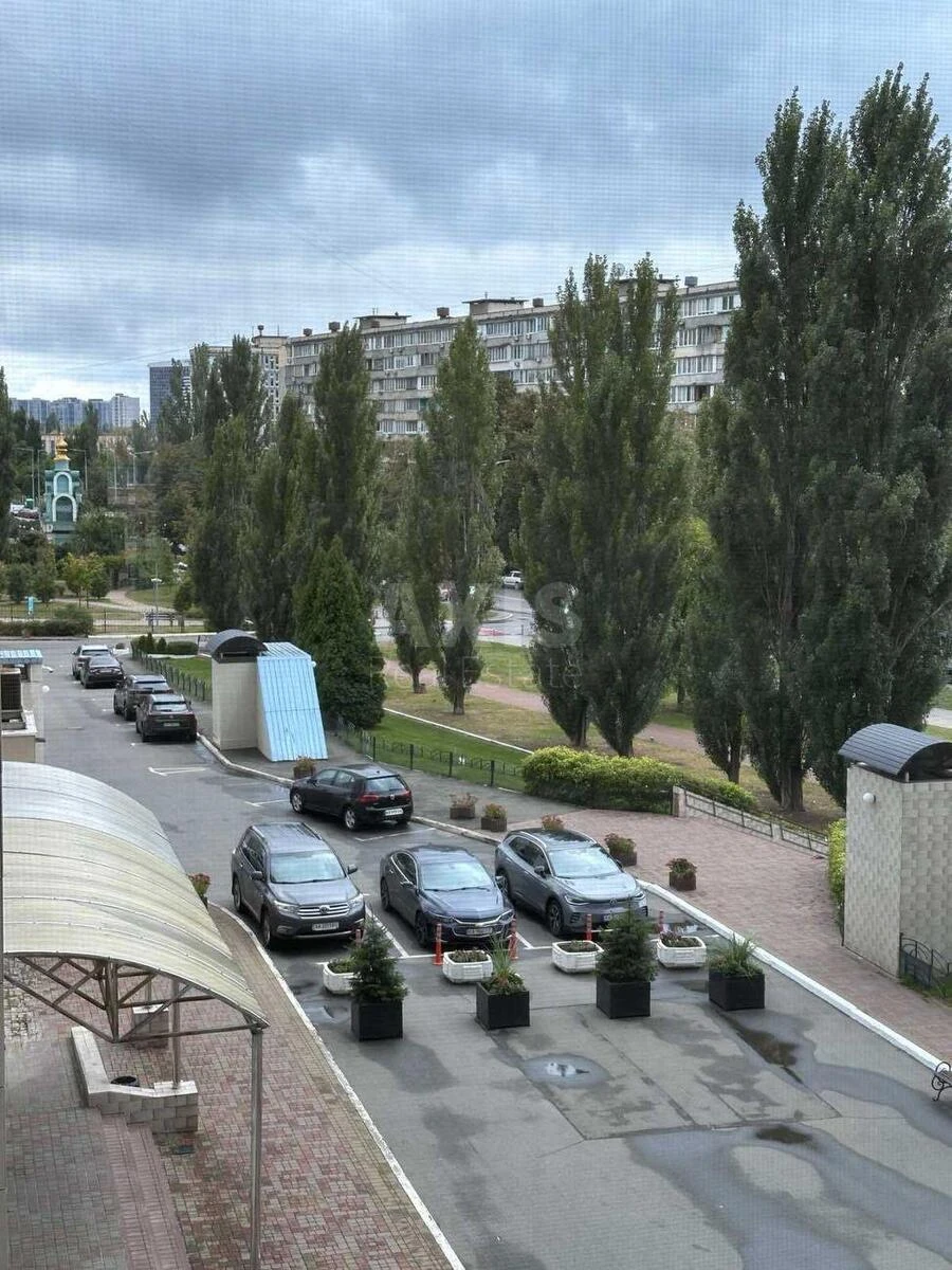 Office vul. Shums'kogo Jurija 1, 196m2667553