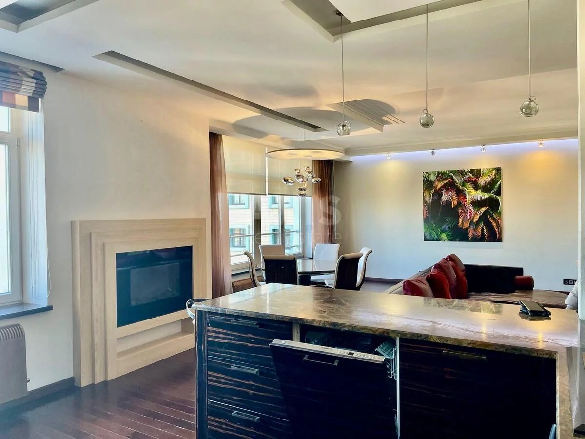 5k apartment vul. Kruglouniversytets'ka 3/5