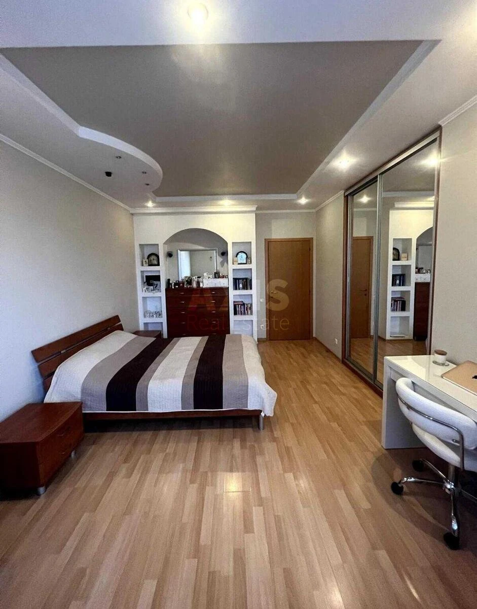 3к квартира ул. Ахматовой Анны 47628855