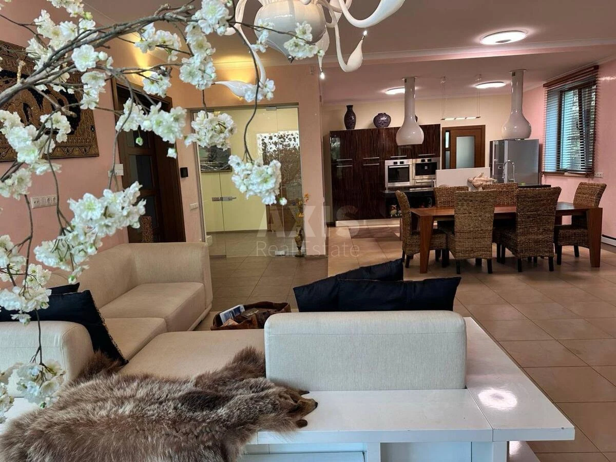 Дoм ул. Садовая 8-я, 320м2, город Киев585930