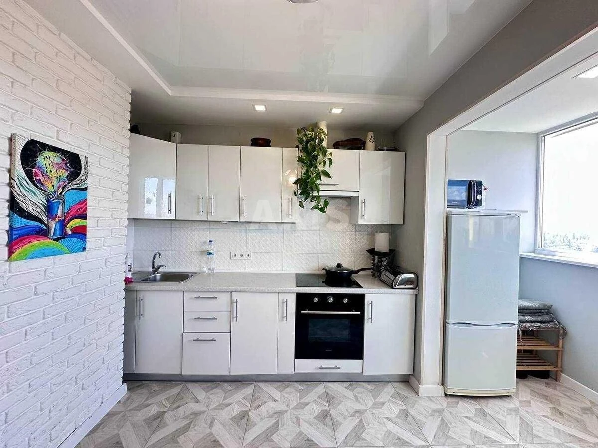 1k apartment vul. Doncja Myhajla 2Б700534