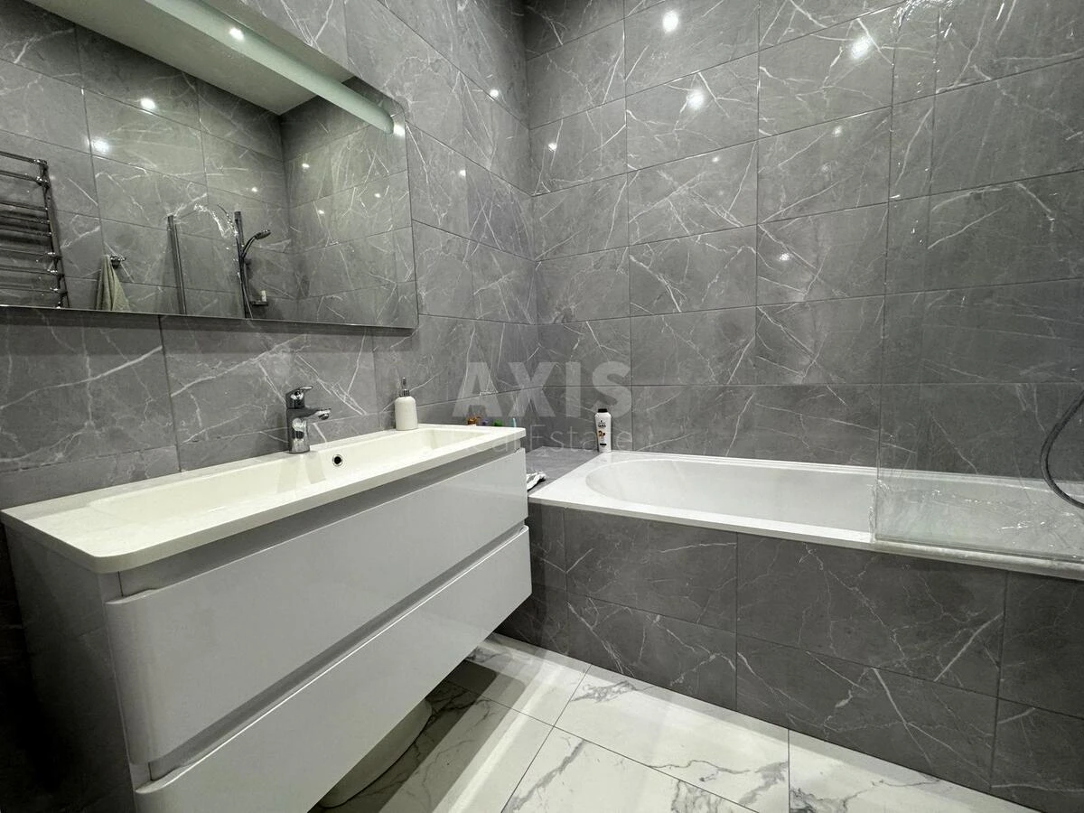 2к квартира ул. Дегтярная 18654245