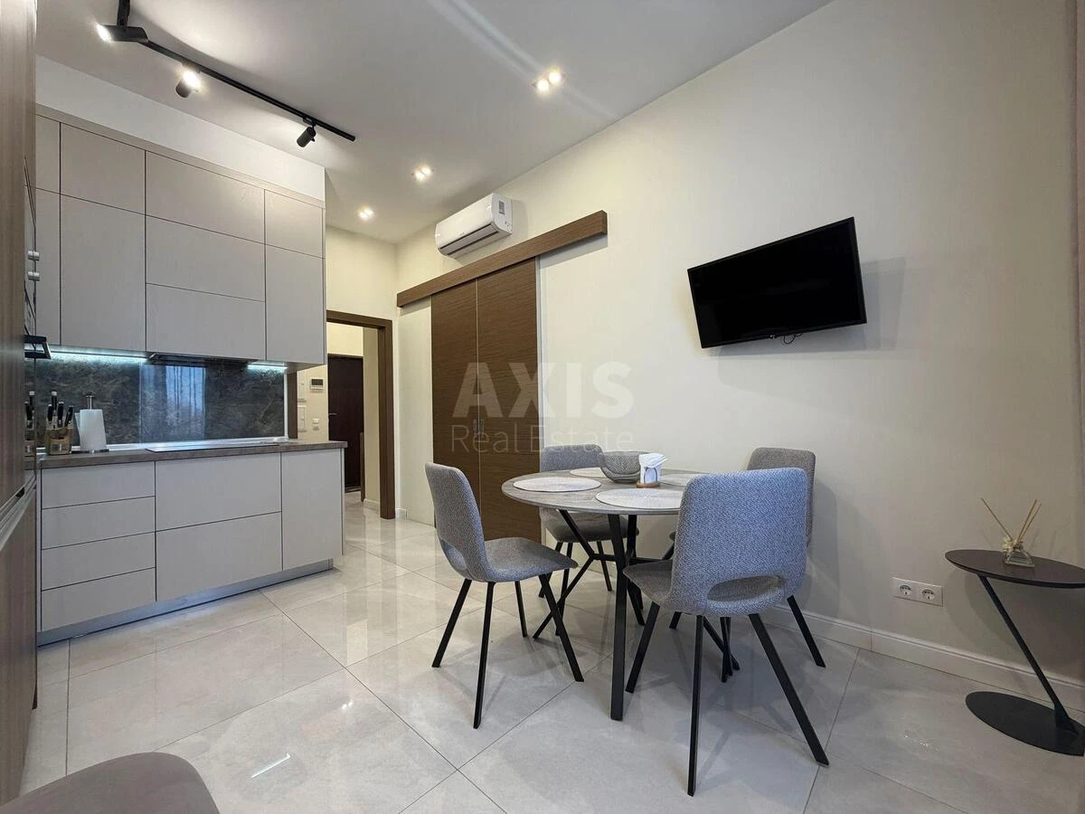 1к квартира пр-т Берестейский 42675941