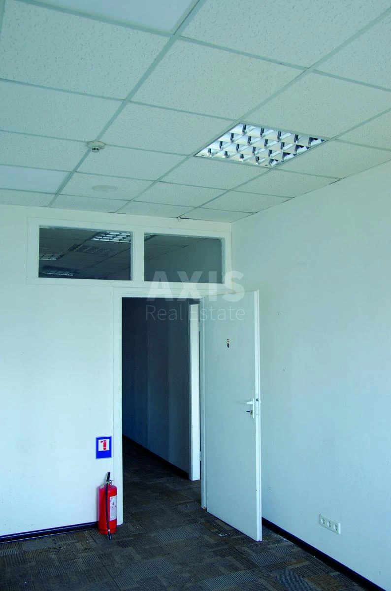Office vul. Geroi'v Kosmosu 4, 74m2678036
