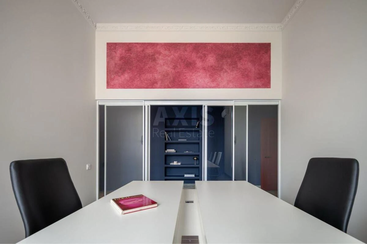 Office vul. Rustaveli Shota 15Б, 135m2710158