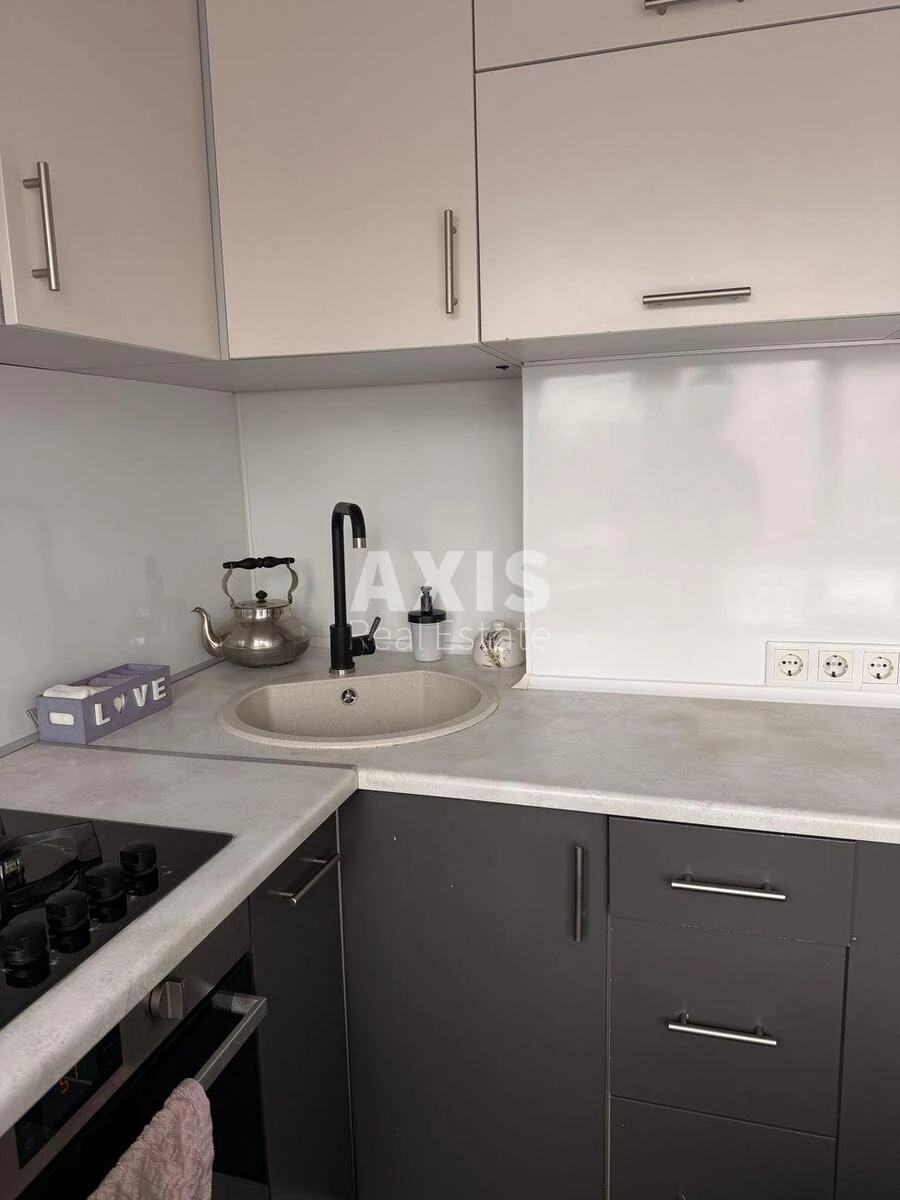 2k apartment pr-t Berestejskij 22672770