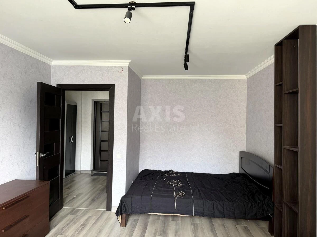 1k apartment vul. Urlivs'ka 23Б694133