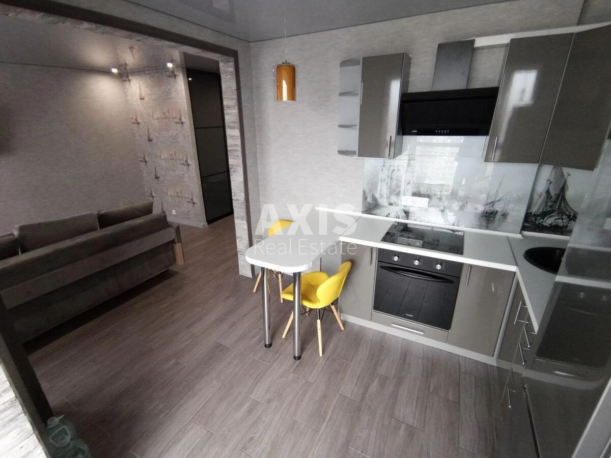 1k apartment pl. Obolons'ka 155715