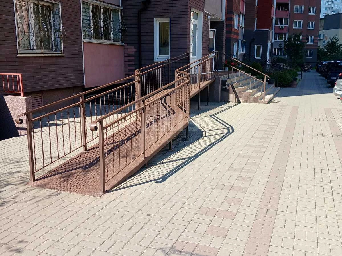 Объект торговли ул. Чавдар Елизаветы 34, 35м2719298