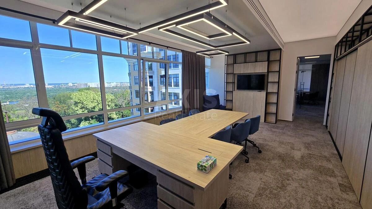 Office vul. Grushevs'kogo Myhajla 9Б, 555m2704787