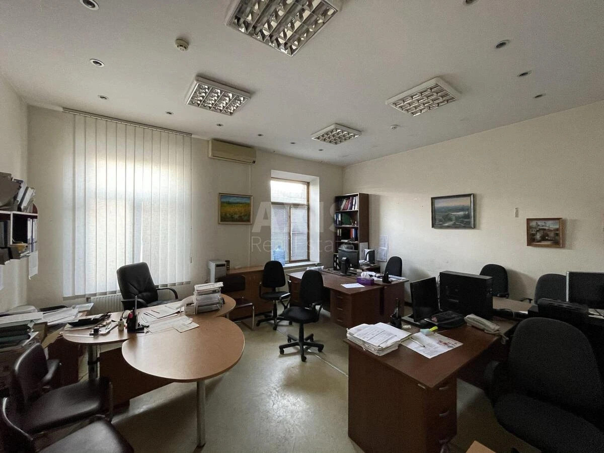 Office vul. Derevoobrobna 5, 300m2680756