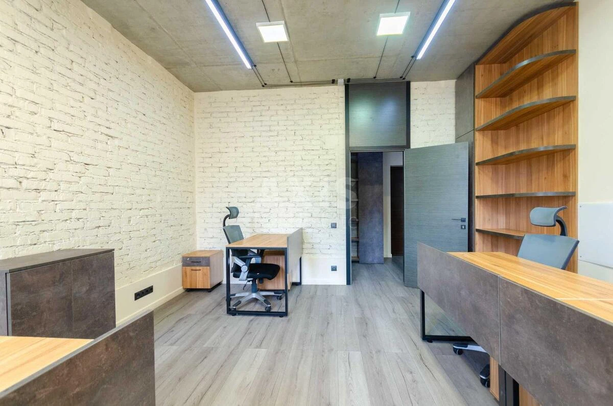 Office vul. Kudri Ivana 26, 92m2634472