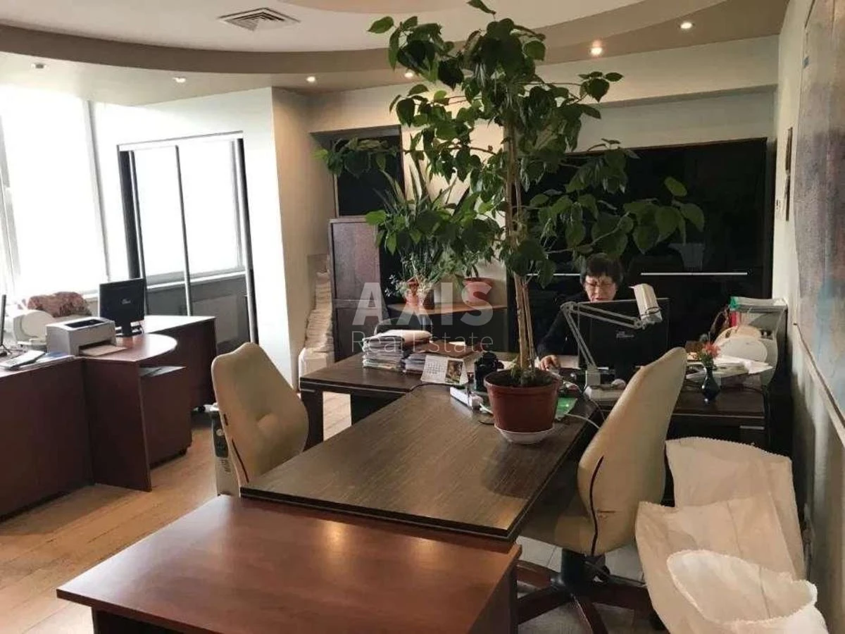 Офис ул. Руденко Ларисы 6, 204м2240750