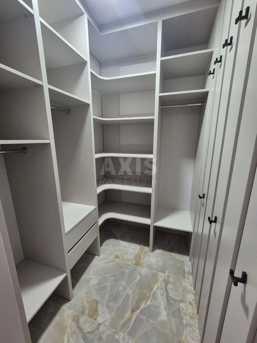 1k apartment vul. Oleksandra Olesja 27А686234