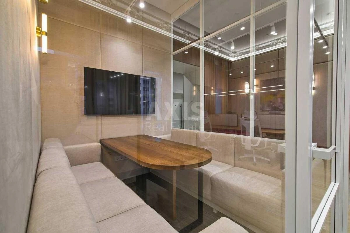 Office vul. Rustaveli Shota 1, 70m2675367