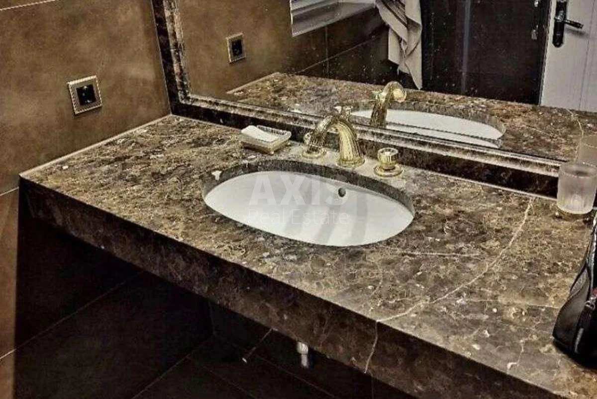 House bul. Gasheka Jaroslava, 630m2, Kyiv city339379