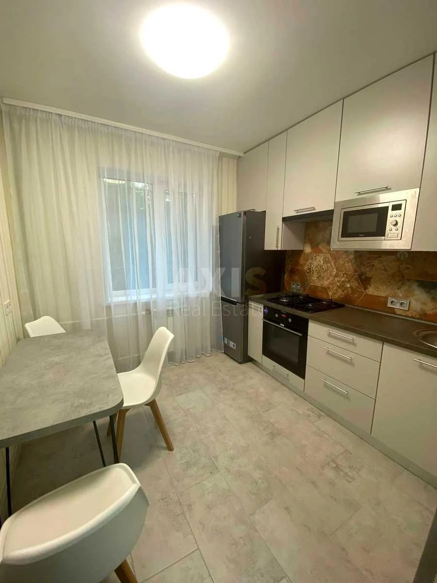 2k apartment vul. Velyka Vasyl'kivs'ka 40А71136