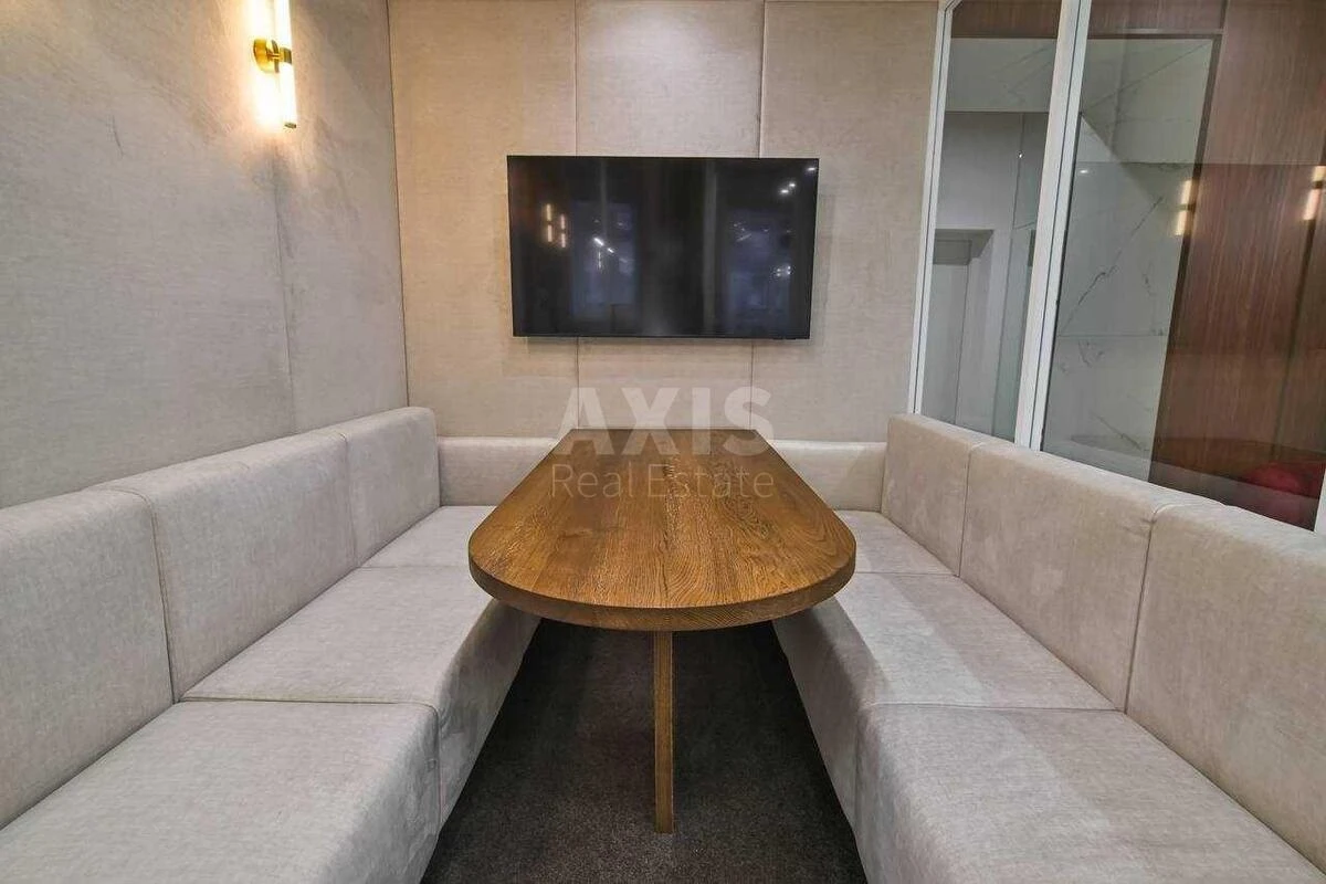 Office vul. Rustaveli Shota 1, 70m2675368