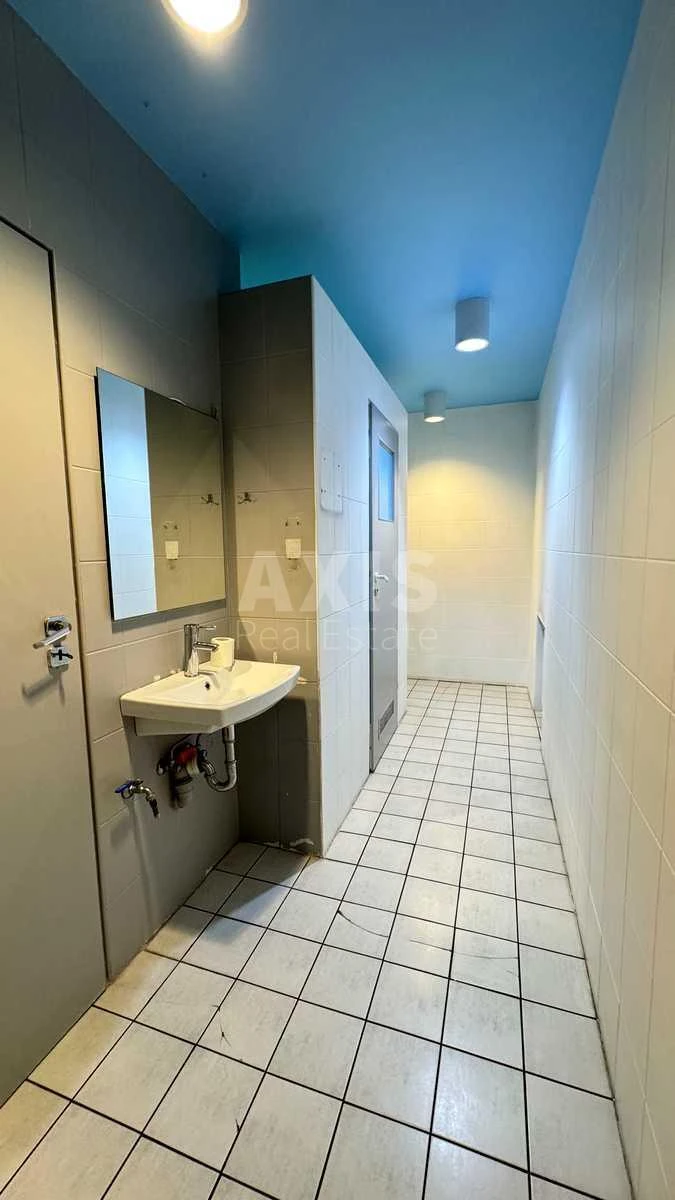 Office vul. Hmel'nyc'kogo Bogdana 55, 331m27056110