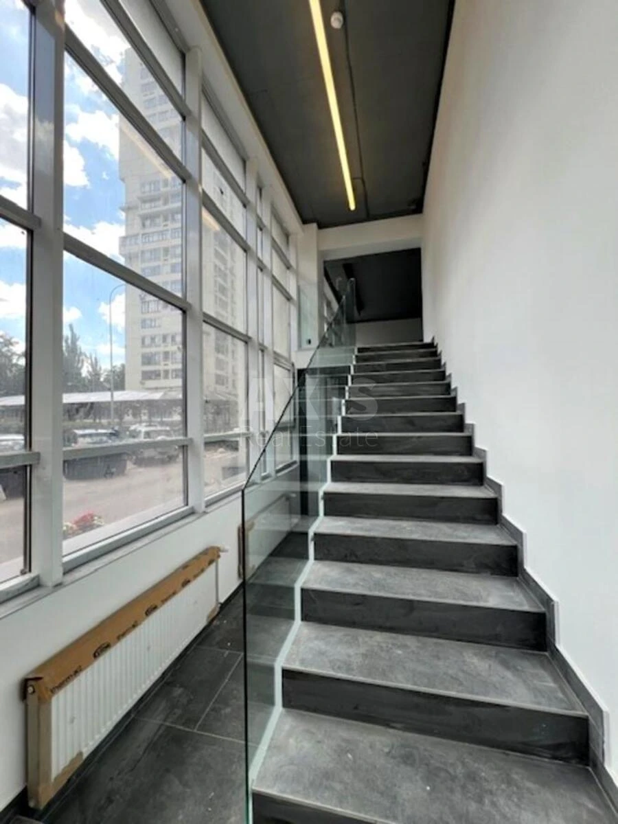 Объект торговли ул. Евгения Коновальца 44А, 180м26926514