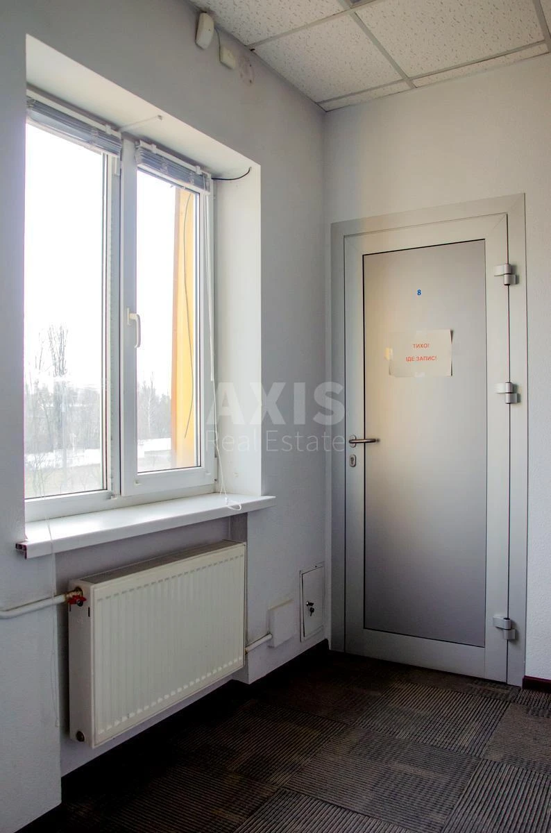 Office vul. Geroi'v Kosmosu 4, 100m2678061