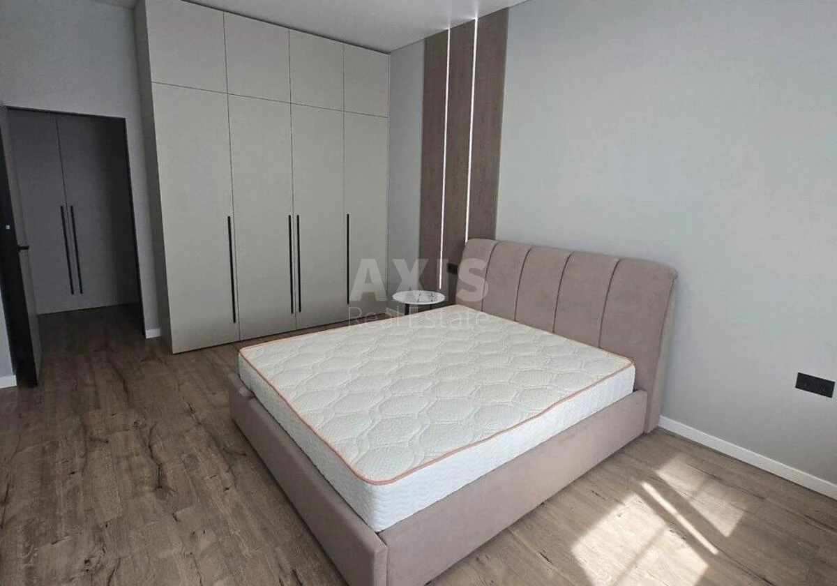 2к квартира ул. Вышгородская 45708338