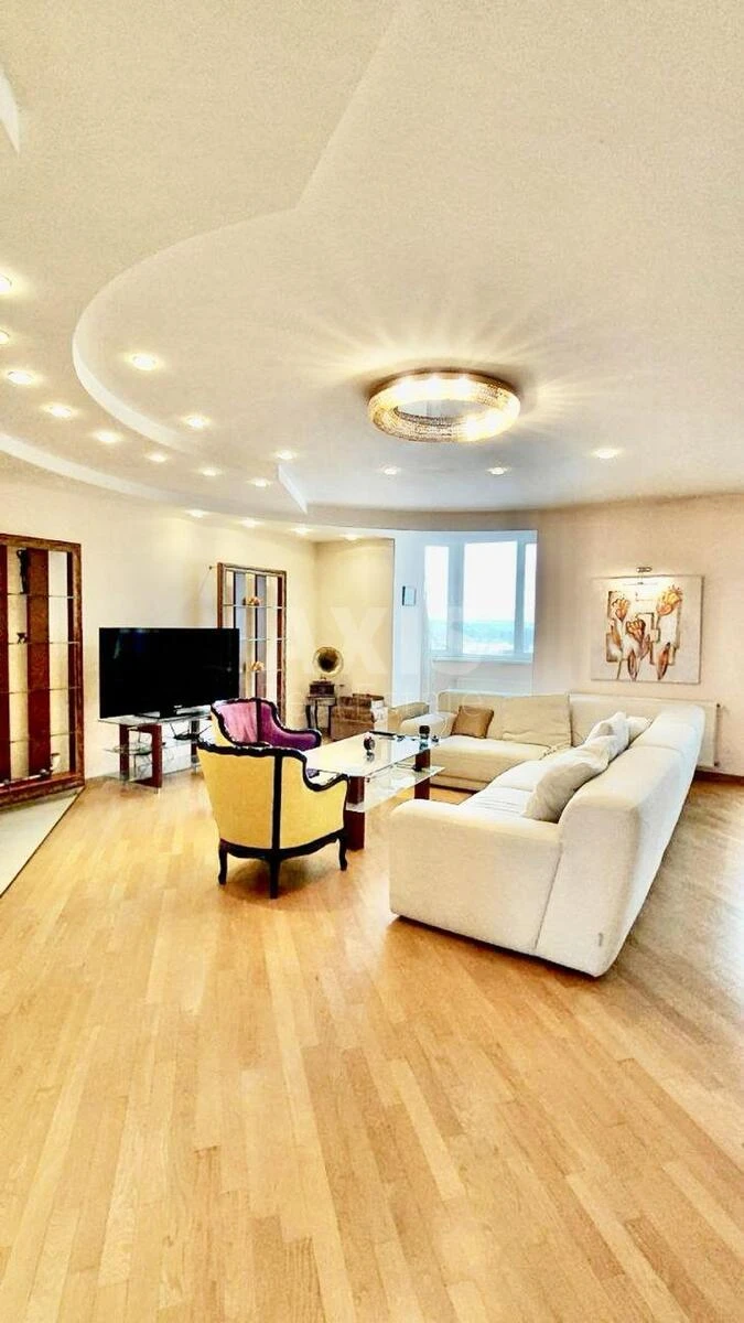 3k apartment vul. Bogatyrs'ka 18А6677013