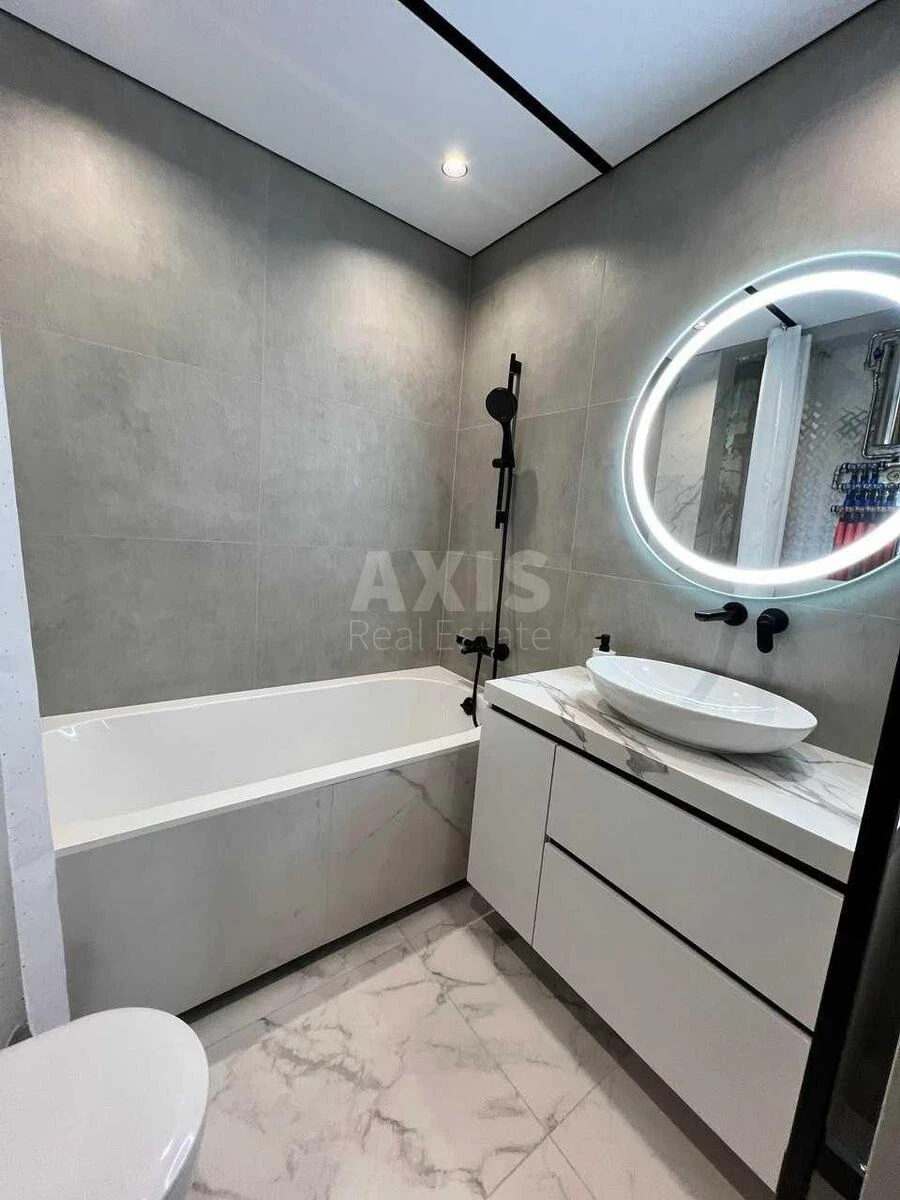 1k apartment vul. Saljutna 2Б6804113