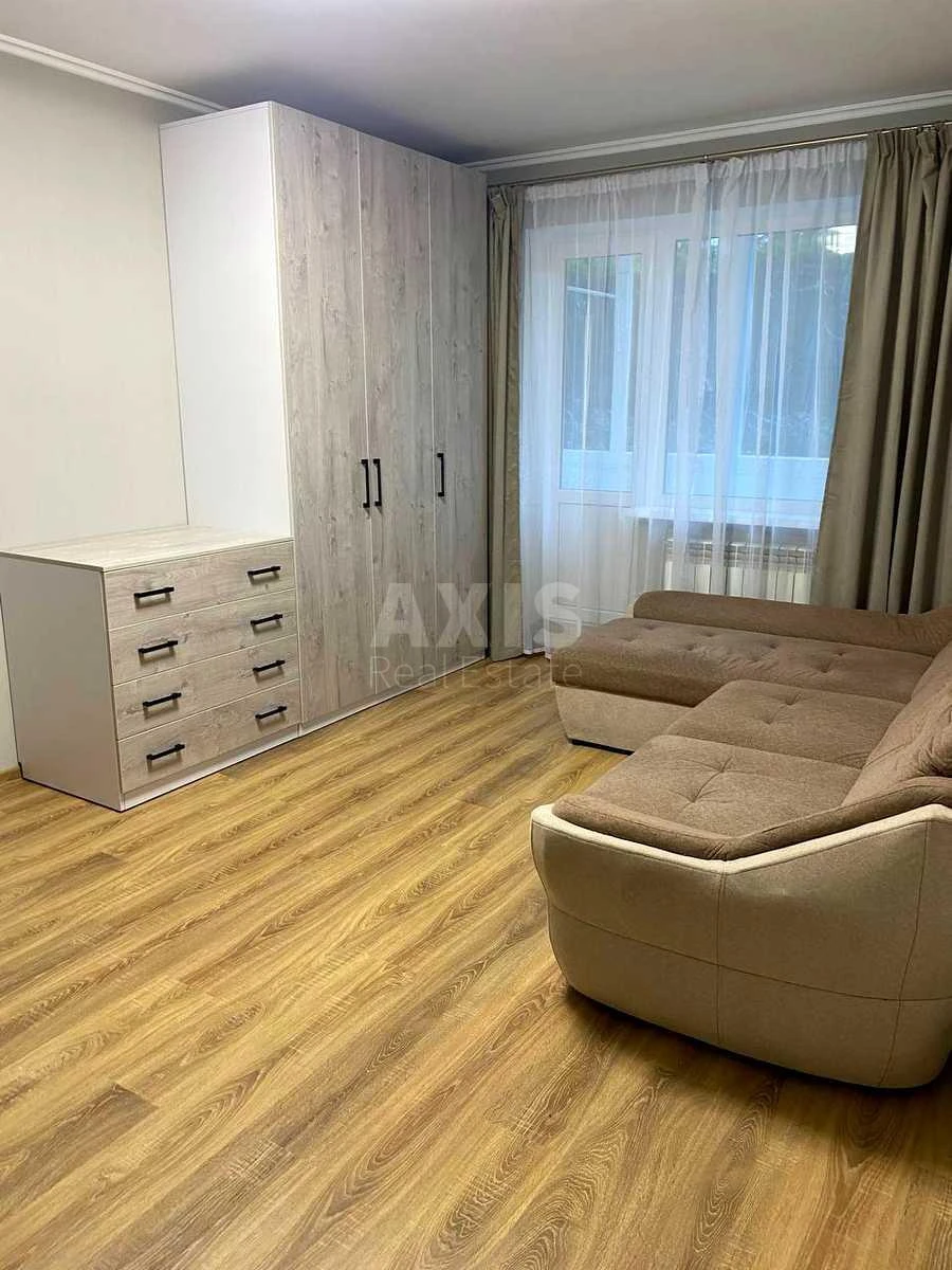 2k apartment vul. Velyka Vasyl'kivs'ka 40А711360